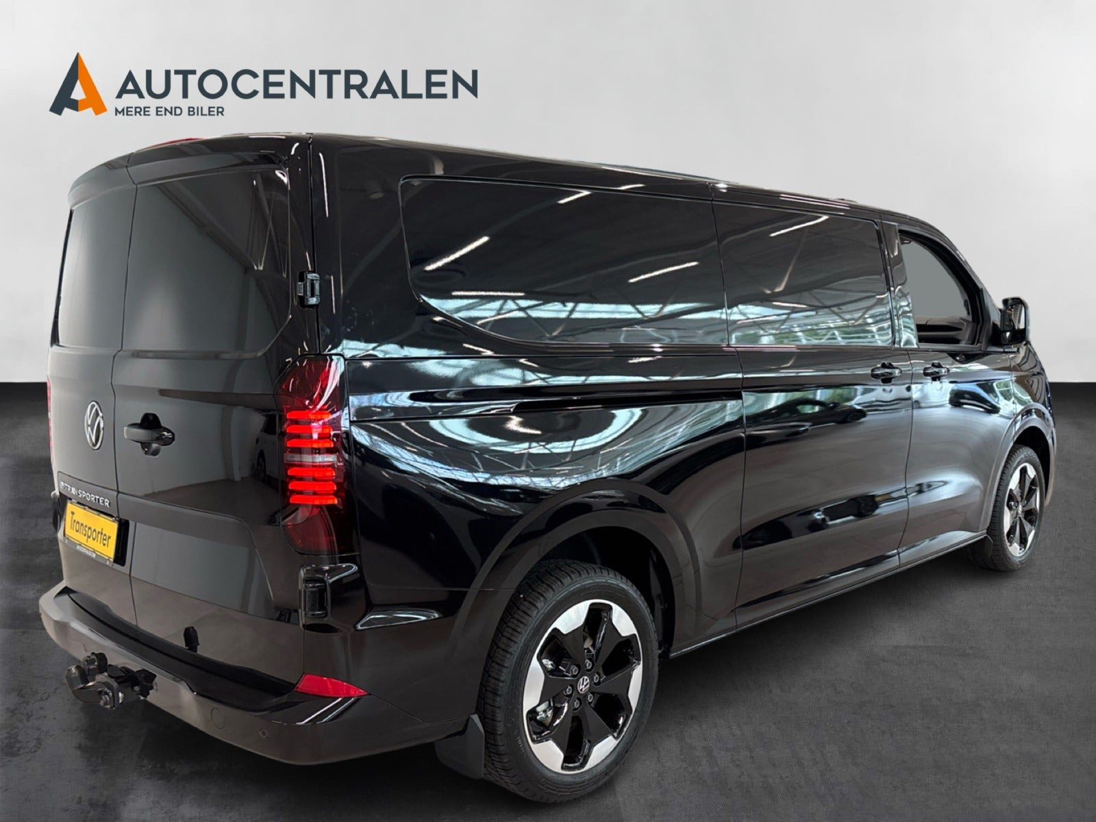 Sort VW e-Transporter fra 2025