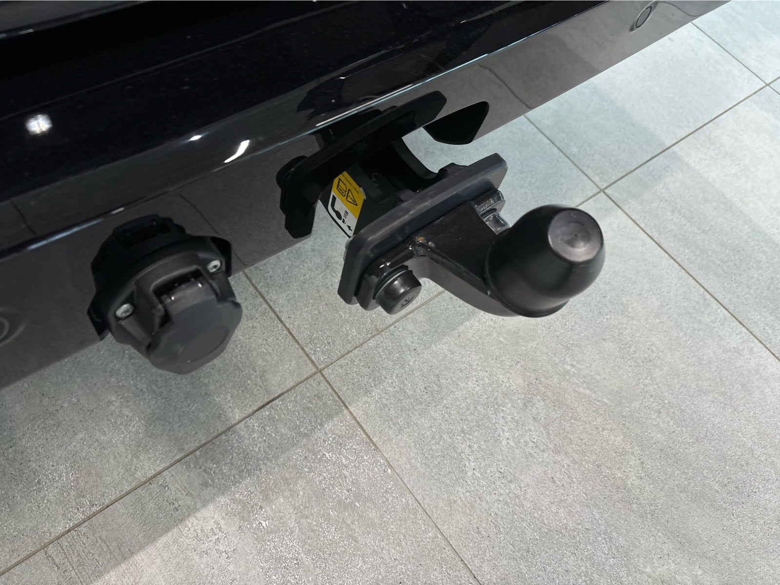 Sort VW e-Transporter fra 2025