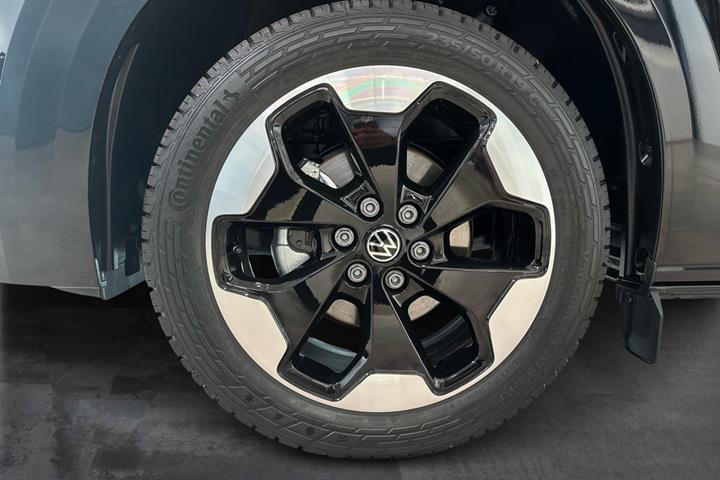 Sort VW e-Transporter fra 2025