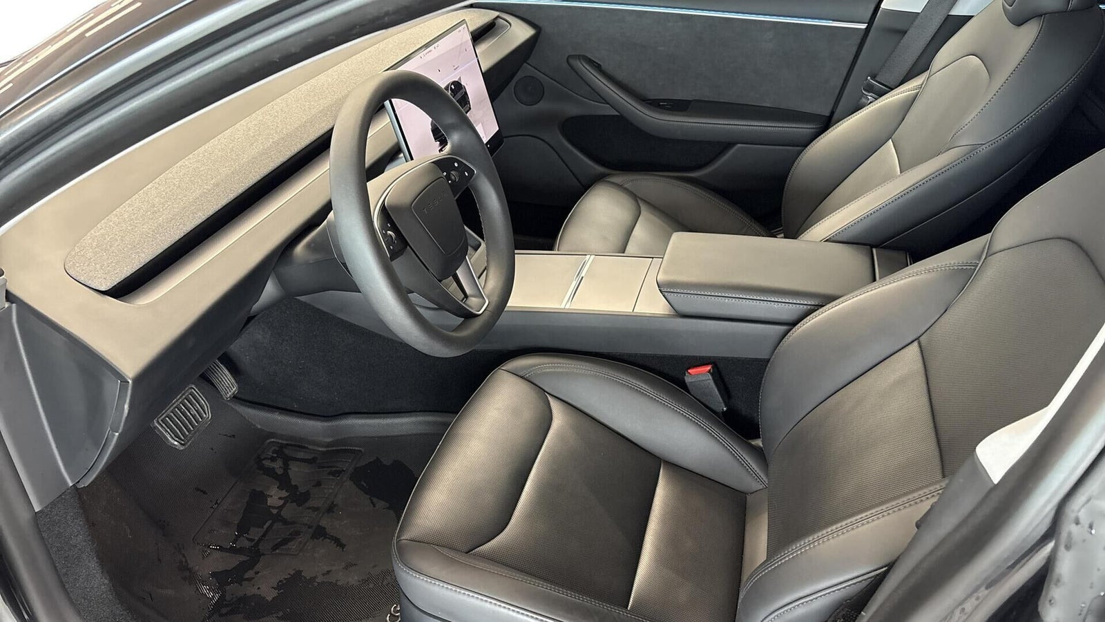 Sort Tesla Model 3 fra 2023