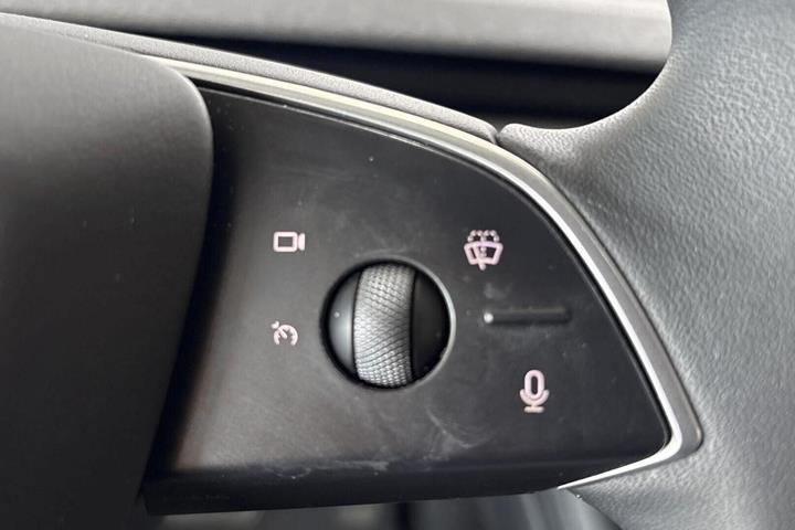 Sort Tesla Model 3 fra 2023