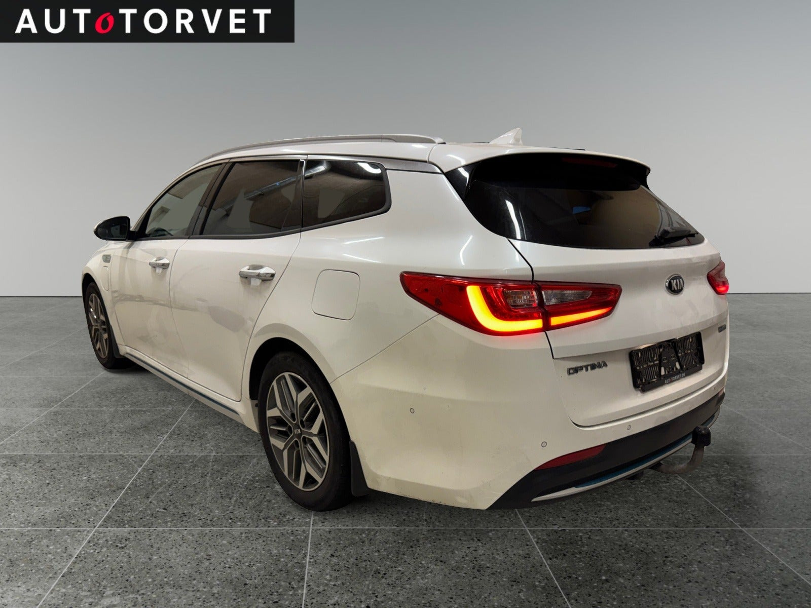 Hvid Kia Optima fra 2019