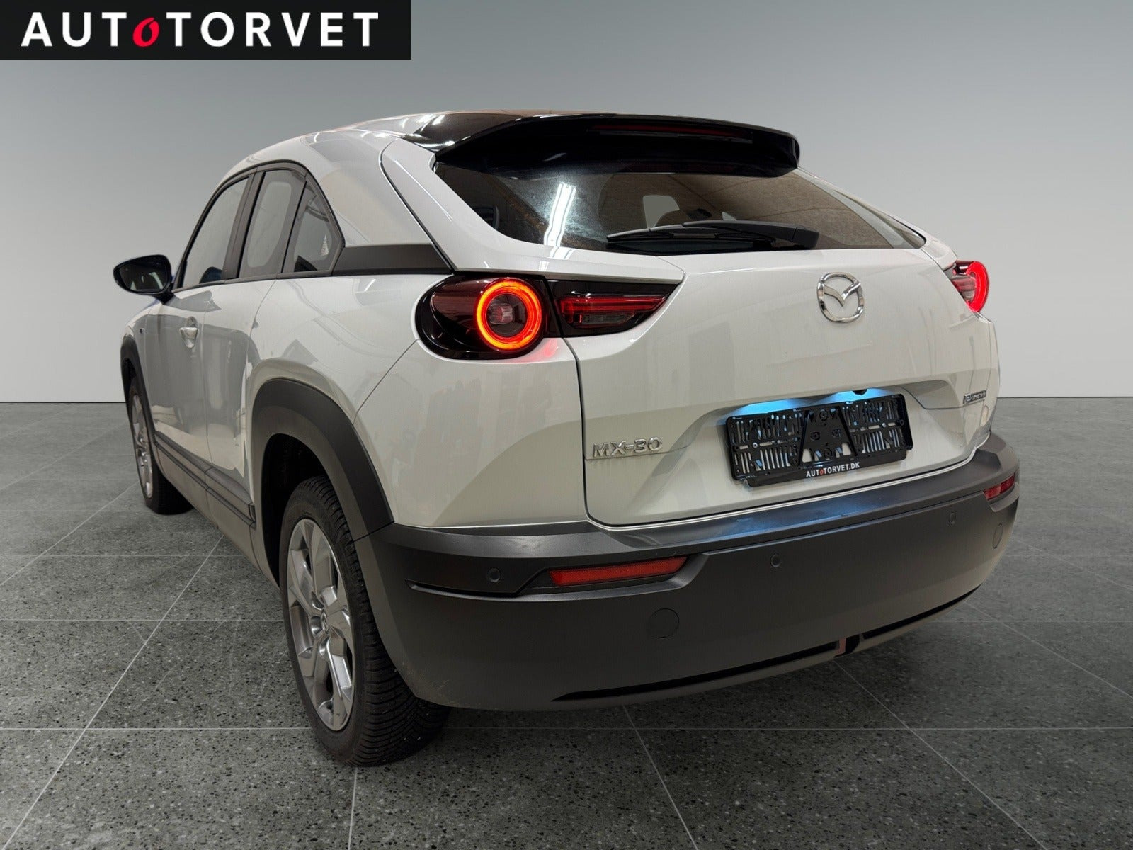 Hvid Mazda MX-30 fra 2022