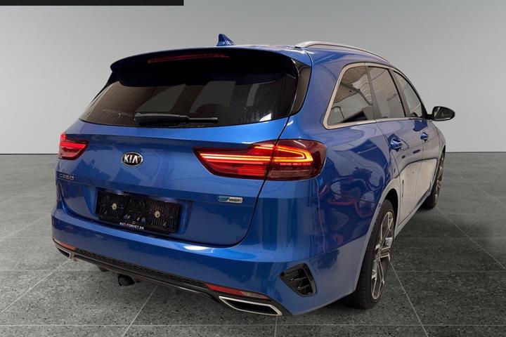 Blå Kia Ceed fra 2021