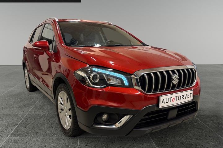 Rød Suzuki S-Cross fra 2016