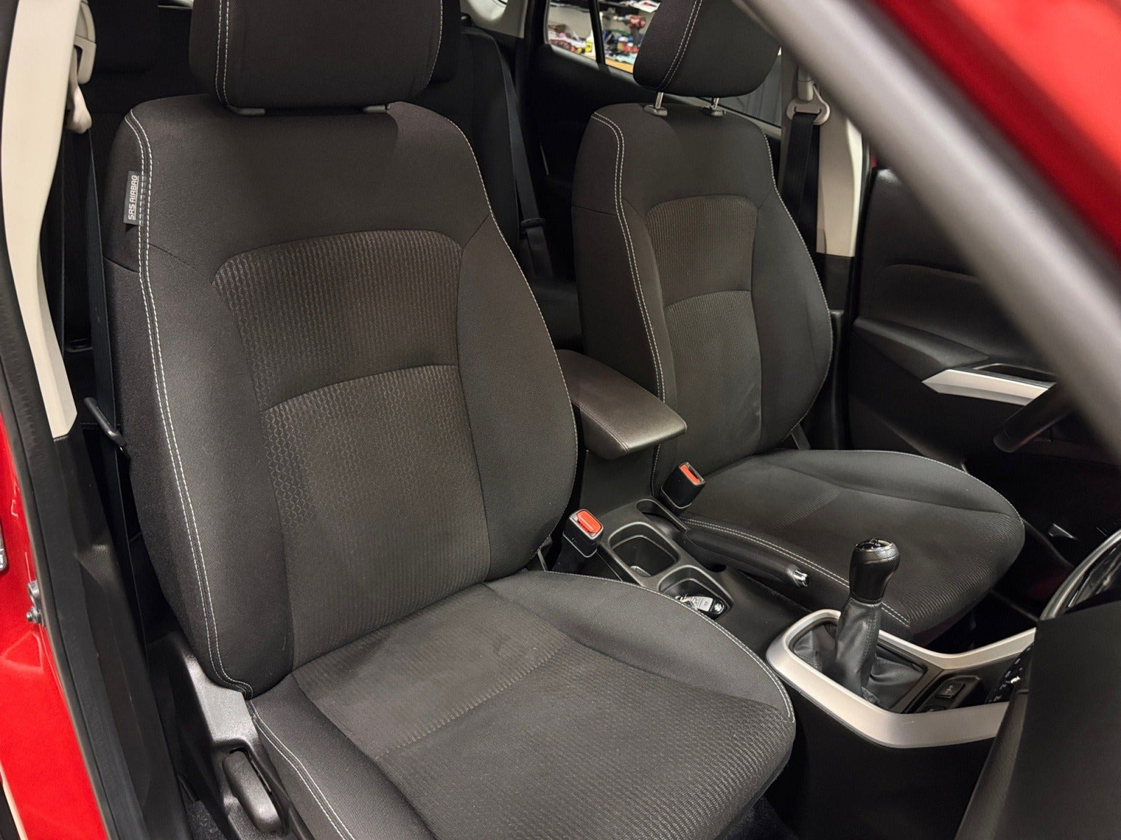 Rød Suzuki S-Cross fra 2016