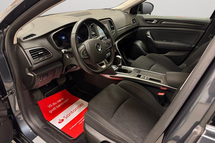 Grå Renault Megane IV fra 2019