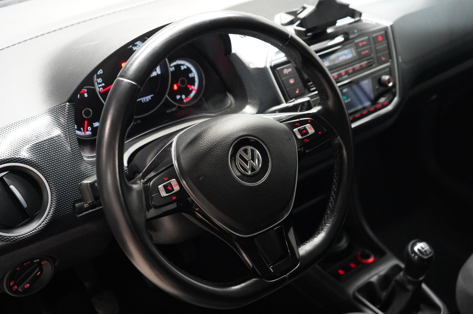 Sølv VW UP! fra 2019