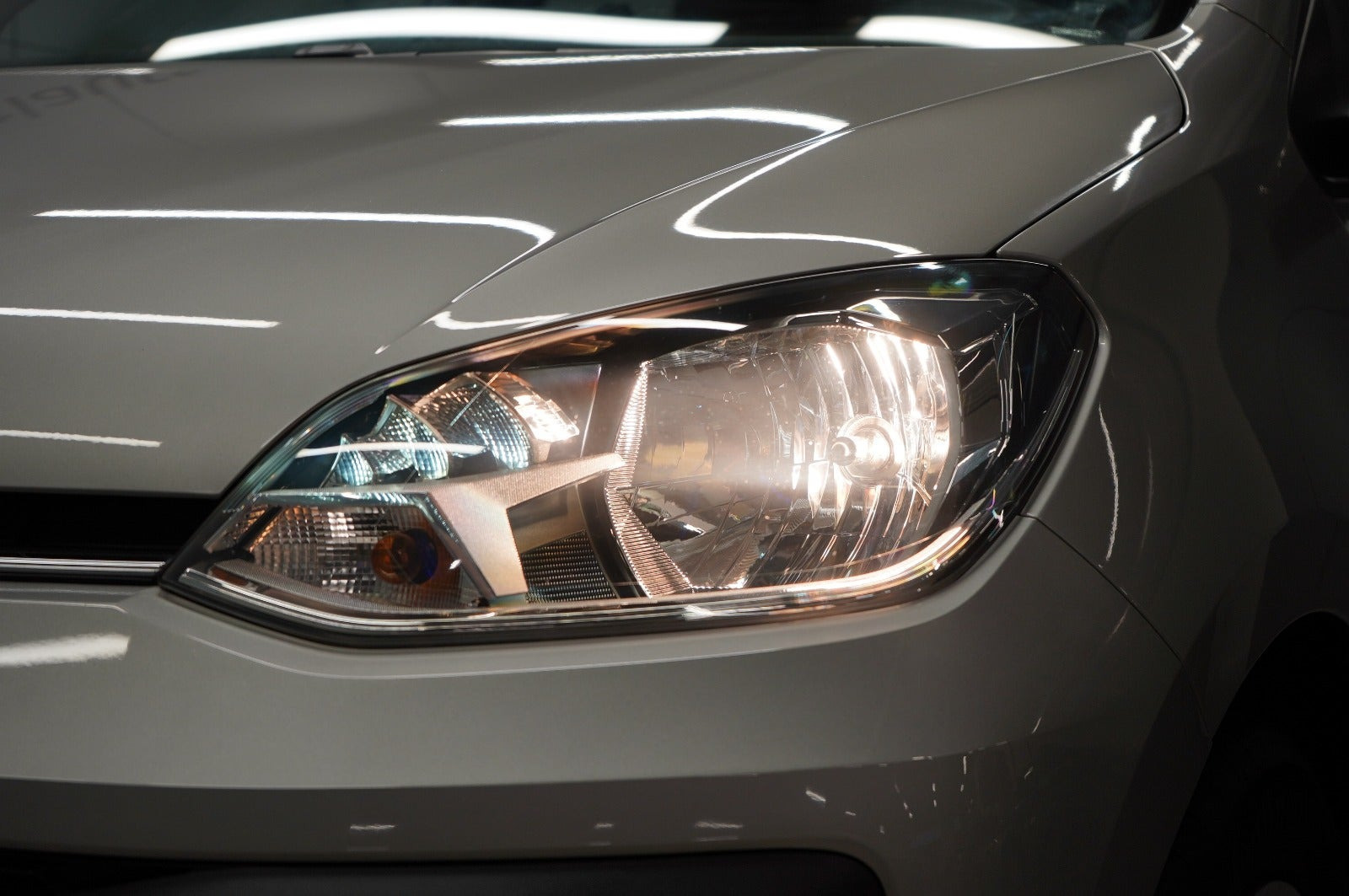 Sølv VW UP! fra 2019