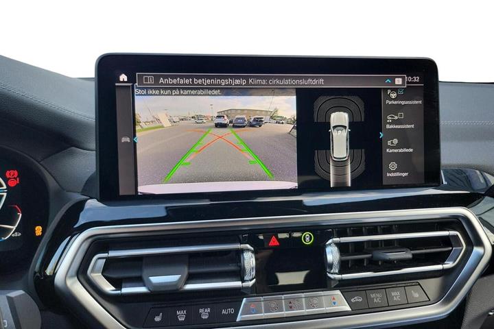 Hvid BMW iX3 fra 2022