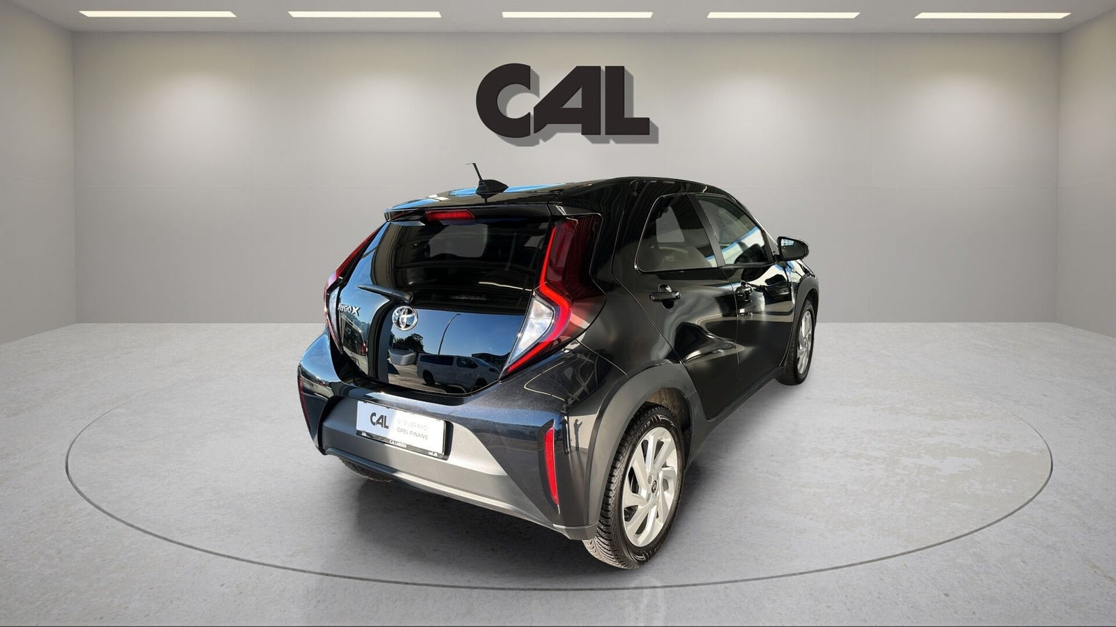 Grå Toyota Aygo X fra 2024