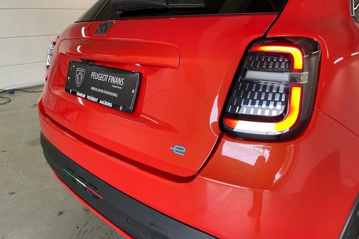 Orange Fiat 600e fra 2024