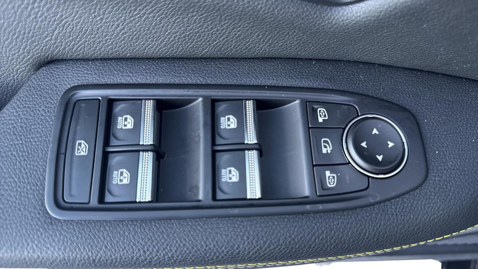 Sort Renault Megane E-Tech fra 2025
