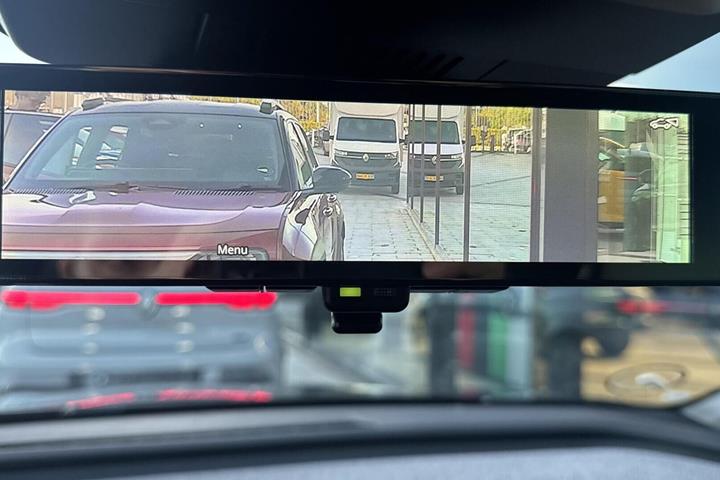 Sort Renault Megane E-Tech fra 2025
