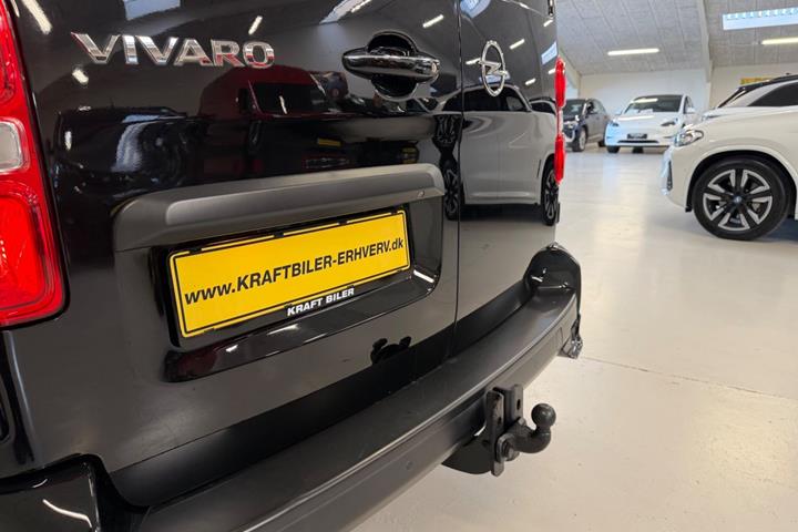 Sort Opel Vivaro fra 2021