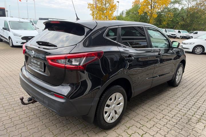 Sort Nissan Qashqai fra 2019