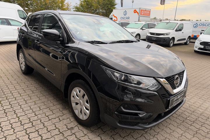 Sort Nissan Qashqai fra 2019