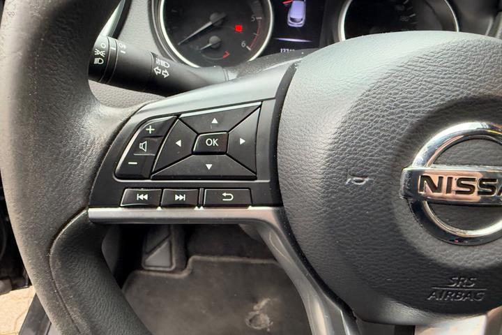 Sort Nissan Qashqai fra 2019