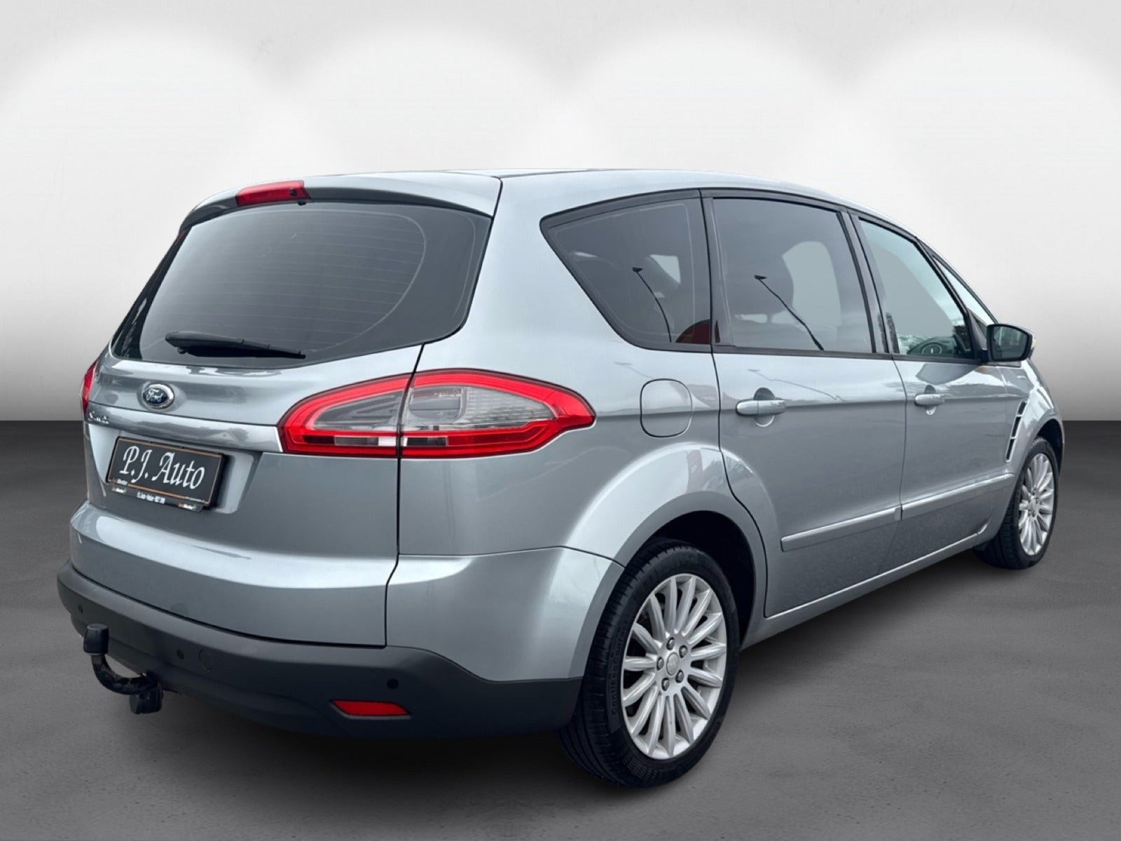 Sølv Ford S-MAX fra 2011