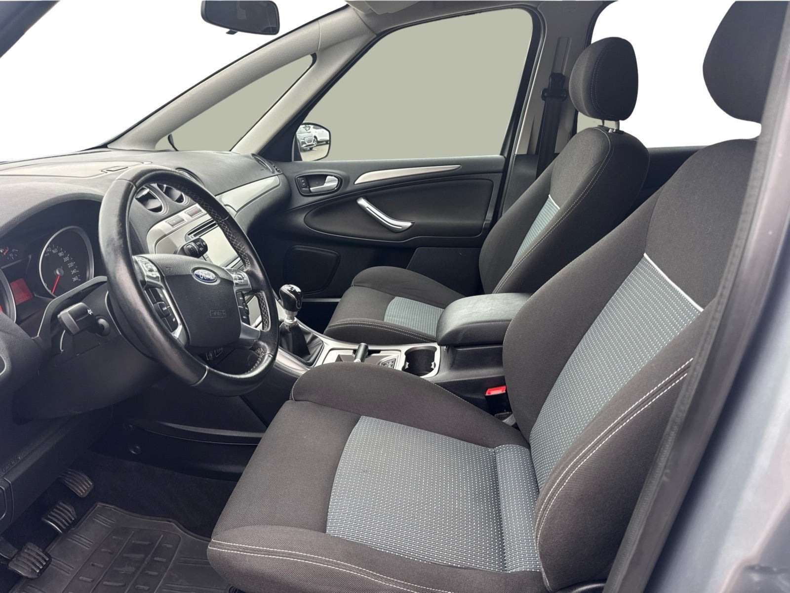 Sølv Ford S-MAX fra 2011