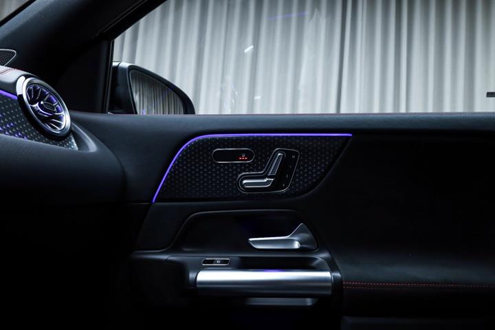 Sort Mercedes EQA250+ fra 2026
