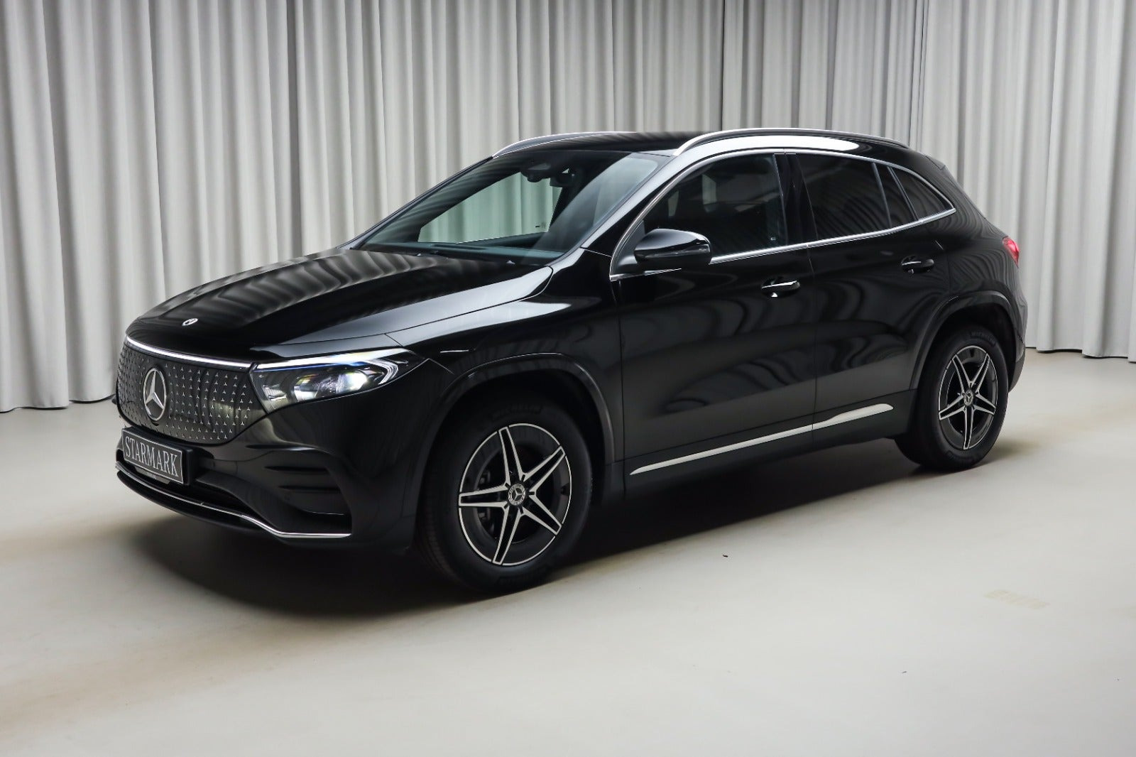 Sort Mercedes EQA250+ fra 2025