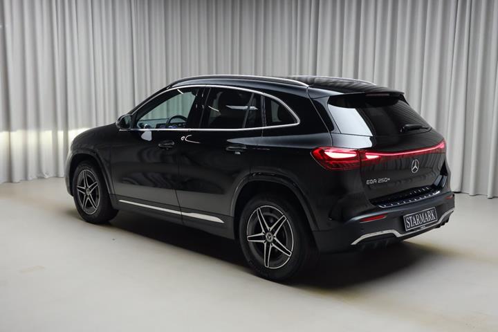 Sort Mercedes EQA250+ fra 2025