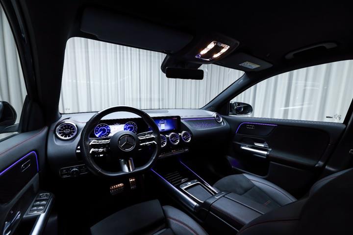 Sort Mercedes EQA250+ fra 2025