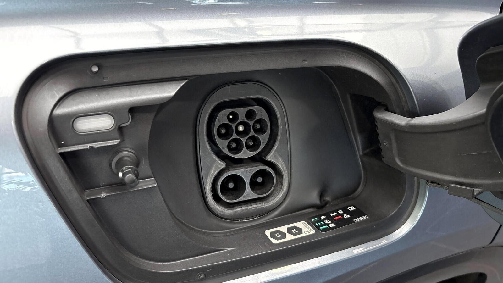 Blå Audi Q4 e-tron fra 2022