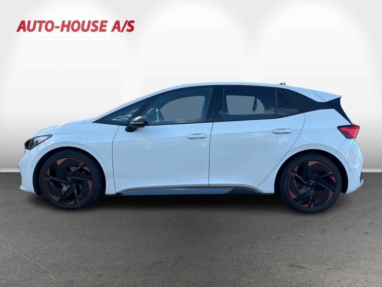 Hvid Cupra Born fra 2023