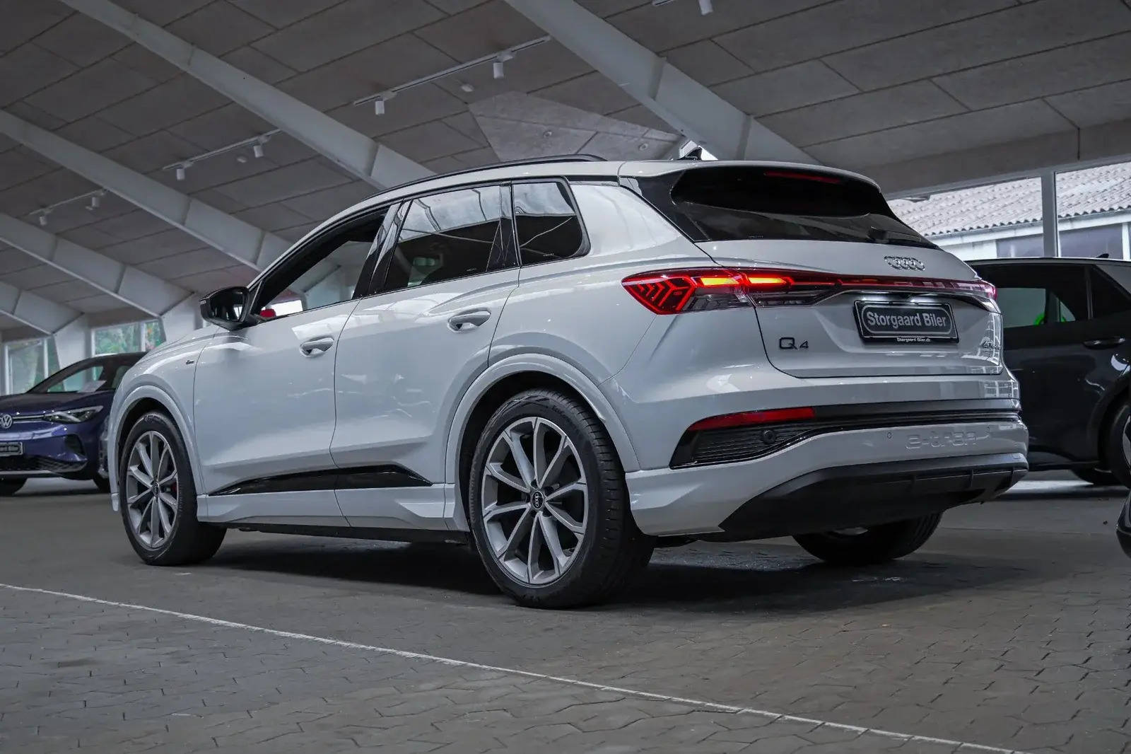 Hvid Audi Q4 e-tron fra 2022