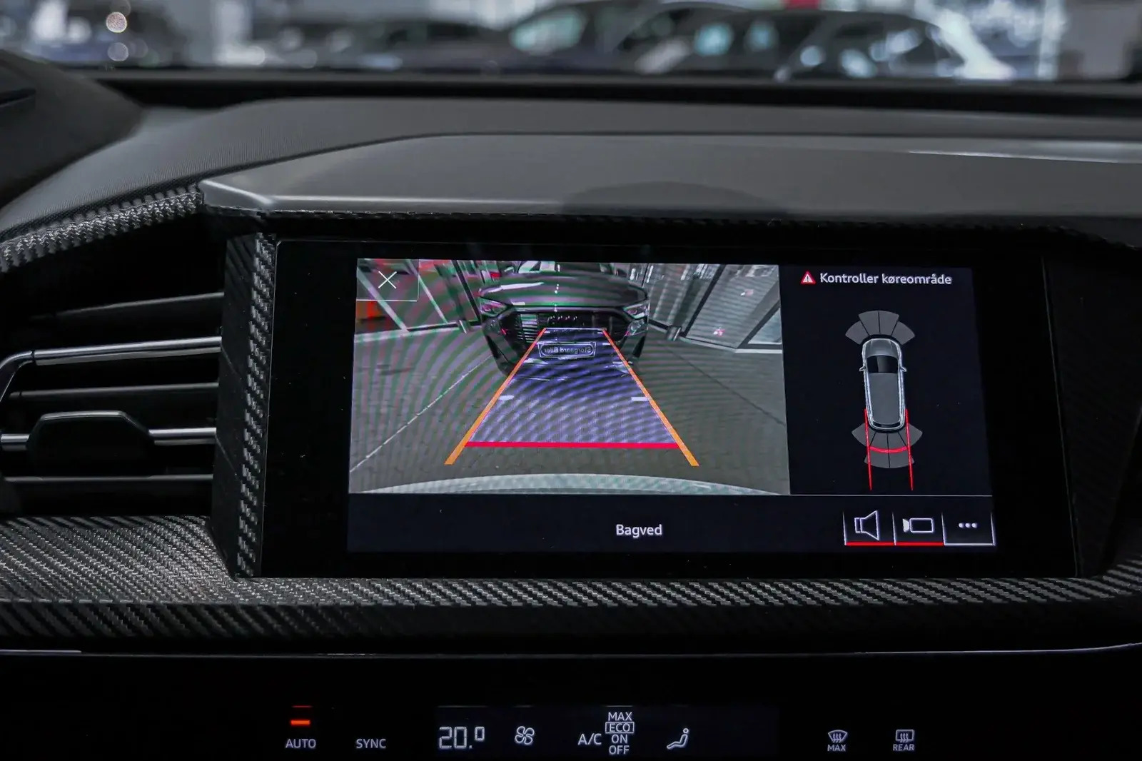 Hvid Audi Q4 e-tron fra 2022