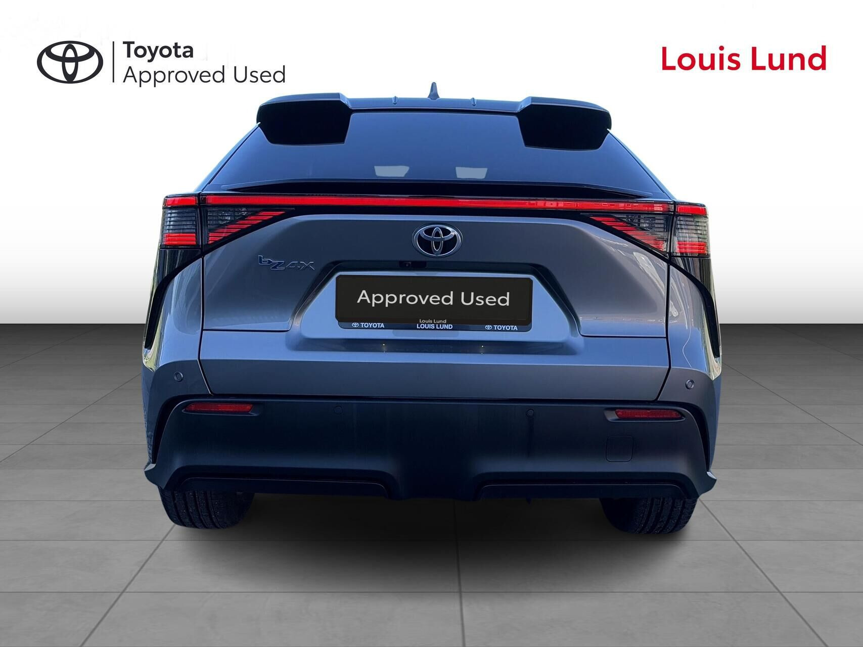 Grå Toyota BZ4X fra 2025
