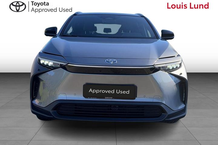 Grå Toyota BZ4X fra 2025