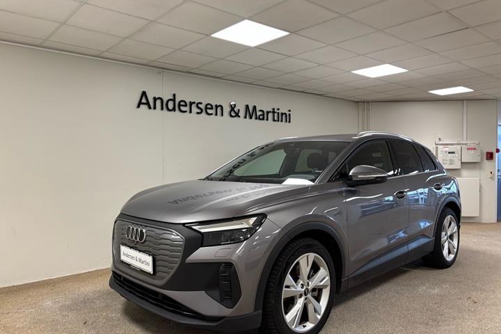 Grå Audi Q4 fra 2022
