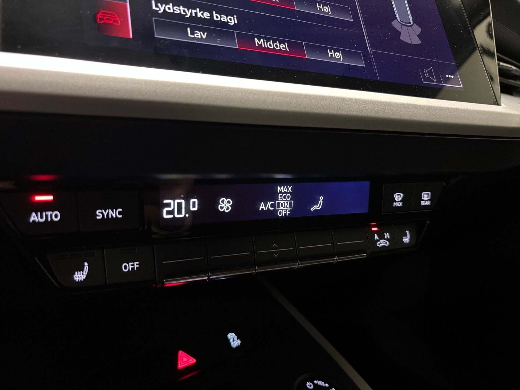 Grå Audi Q4 fra 2022