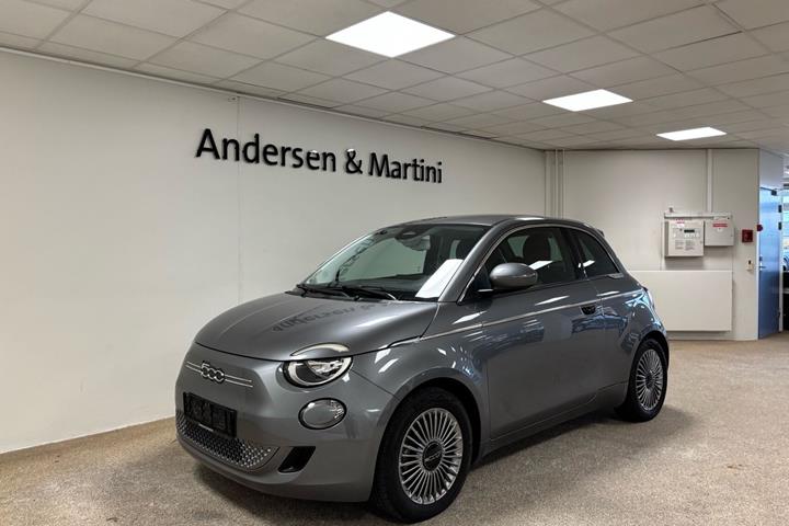 Grå Fiat 500e fra 2023
