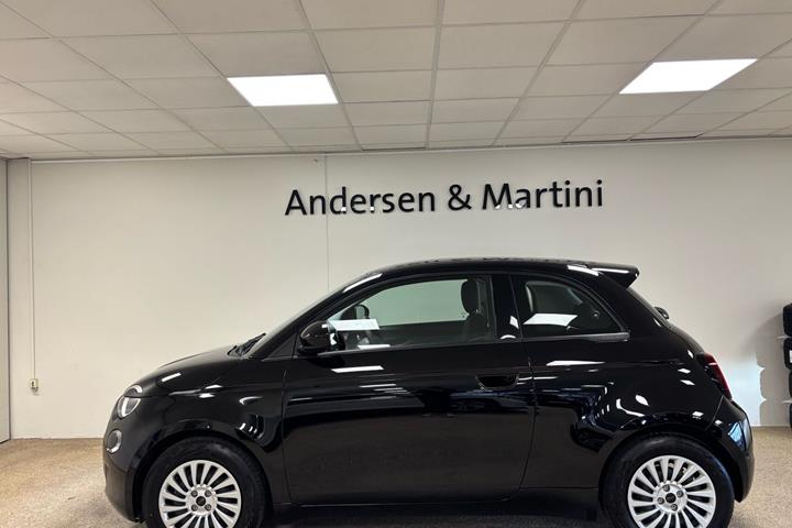 Sort Fiat 500e fra 2023