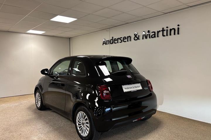 Sort Fiat 500e fra 2023