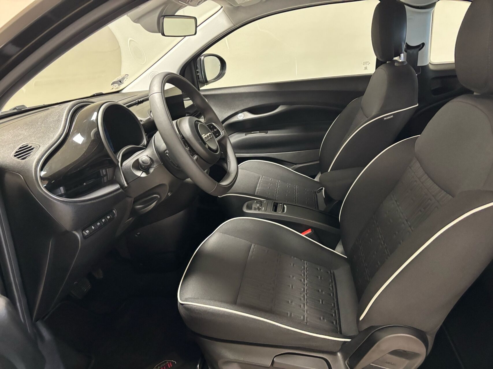 Sort Fiat 500e fra 2023