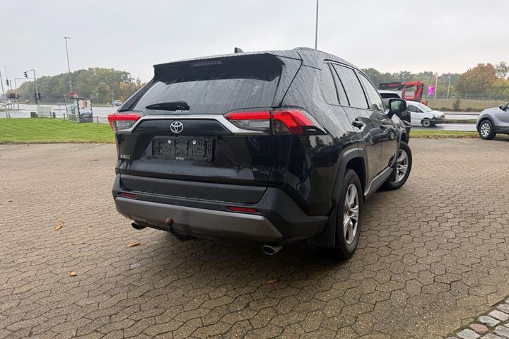 Sort Toyota RAV4 fra 2020