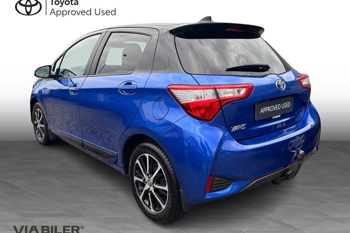 Blå Toyota Yaris fra 2018