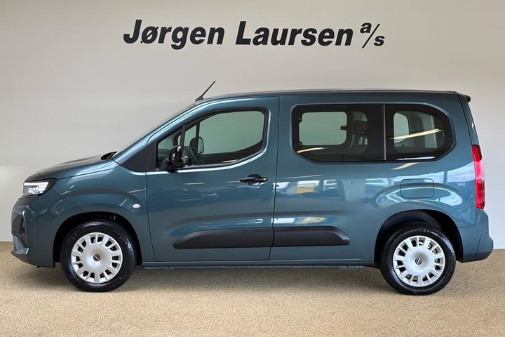 Blå Opel Combo-e Life fra 2025