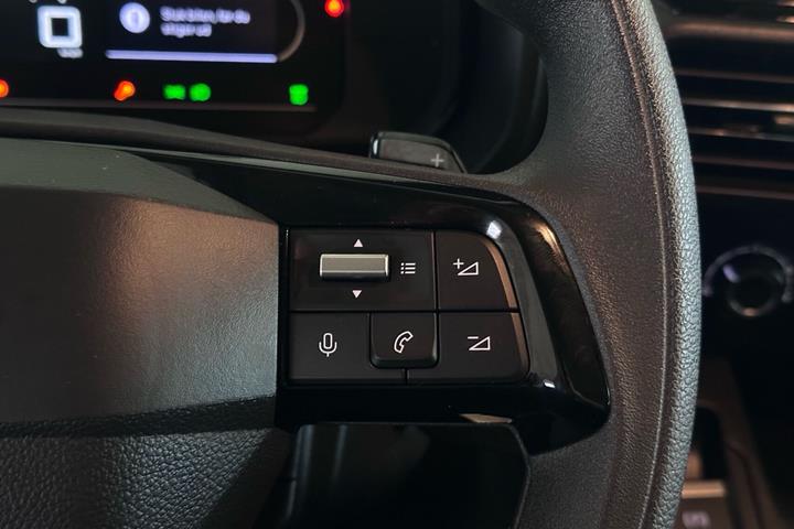 Blå Opel Combo-e Life fra 2025