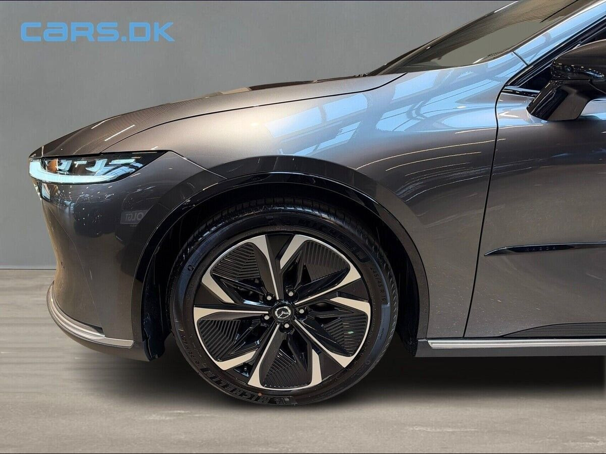 Grå Mazda 6e fra 2026