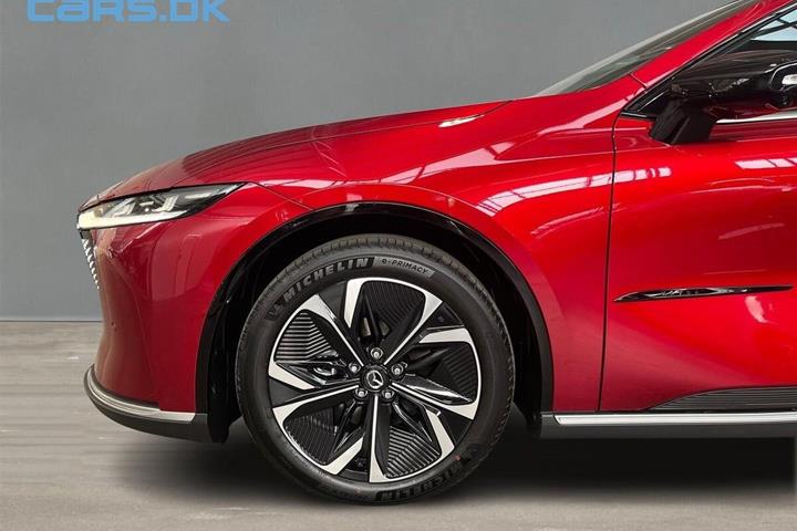 Rød Mazda 6e fra 2026