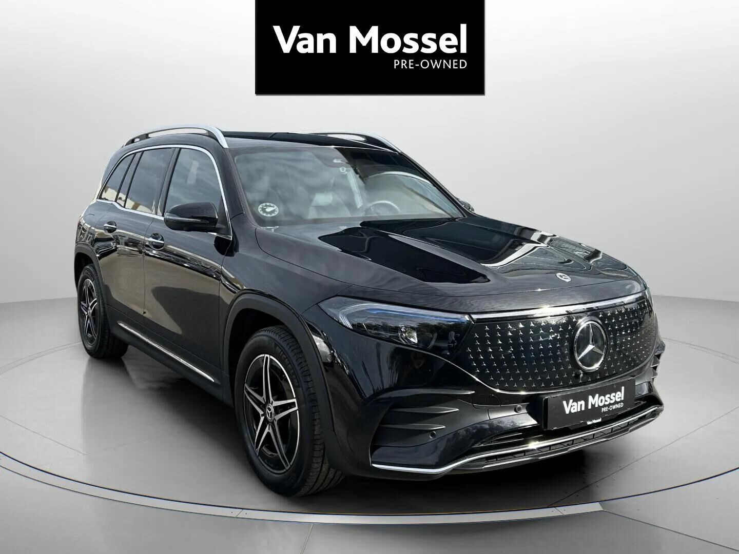 Sort Mercedes EQB250+ fra 2026