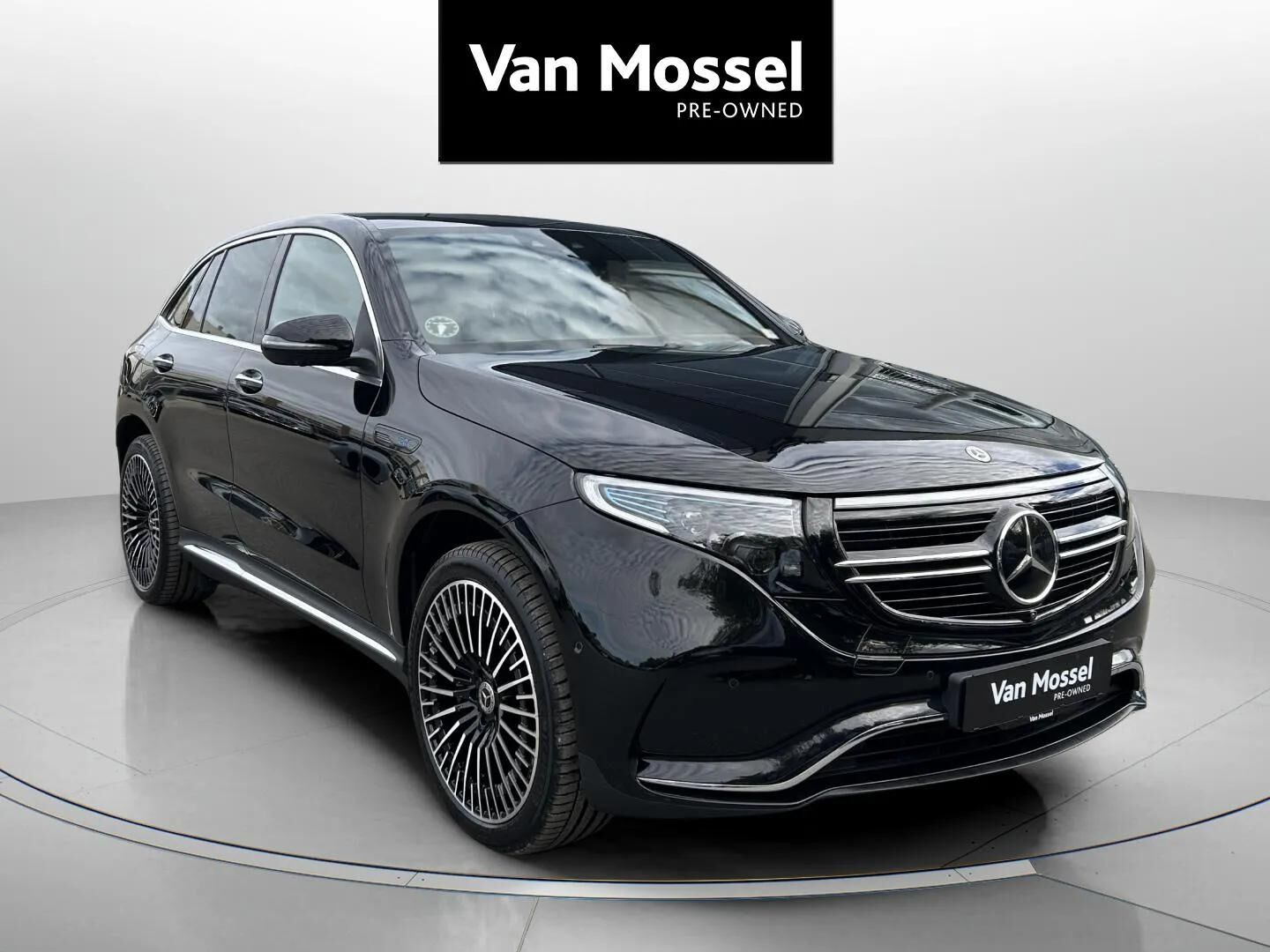 Sort Mercedes EQC400 fra 2023
