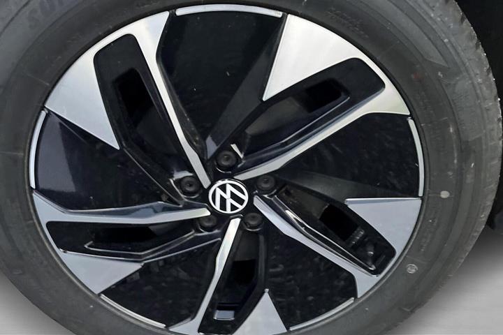 Sølv VW ID.4 fra 2023