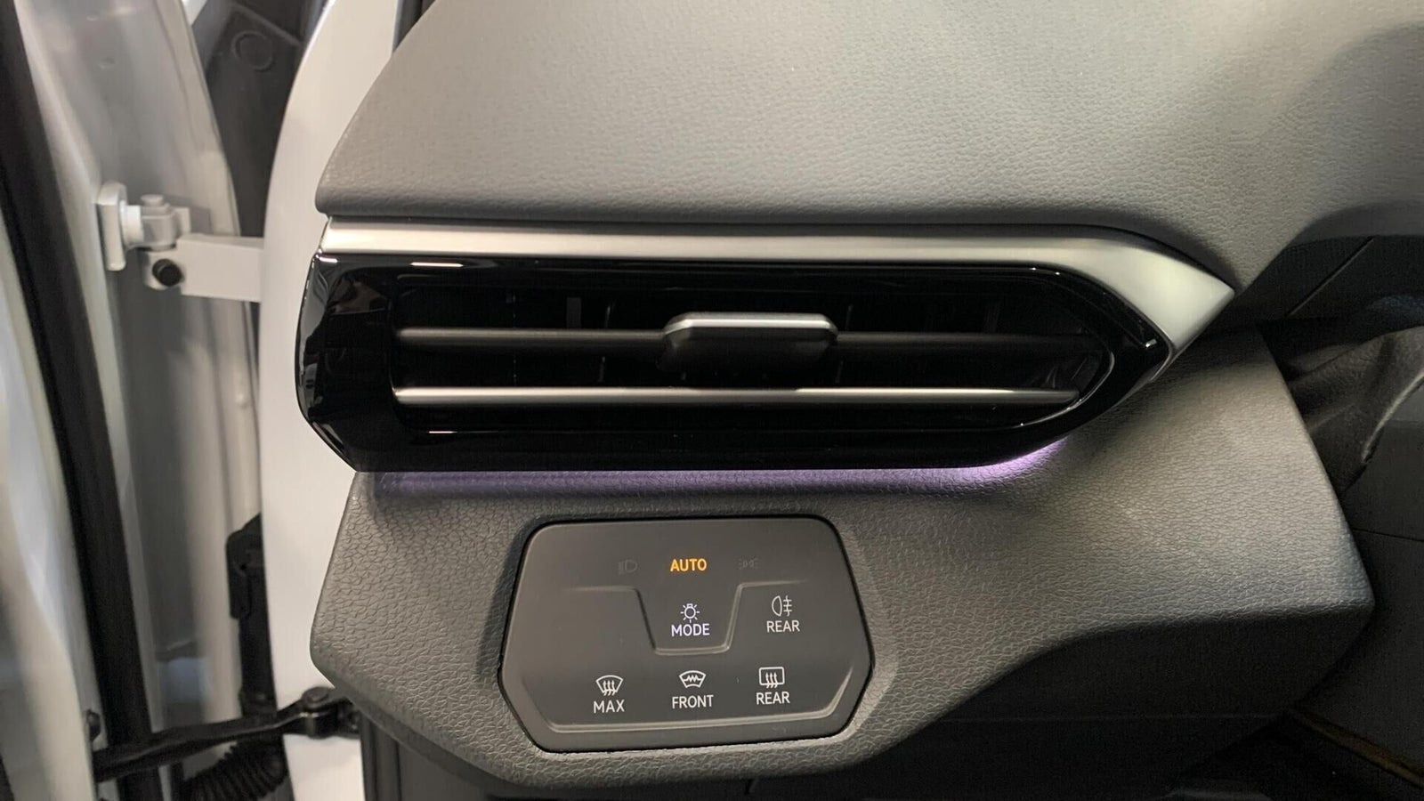 Hvid VW ID.4 fra 2023